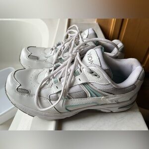 White and Gray Athletic Sneakers Vionic EUC